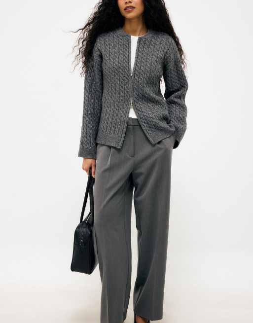 NA-KD Cable knit zip sweater in dark grey, 3 of 5