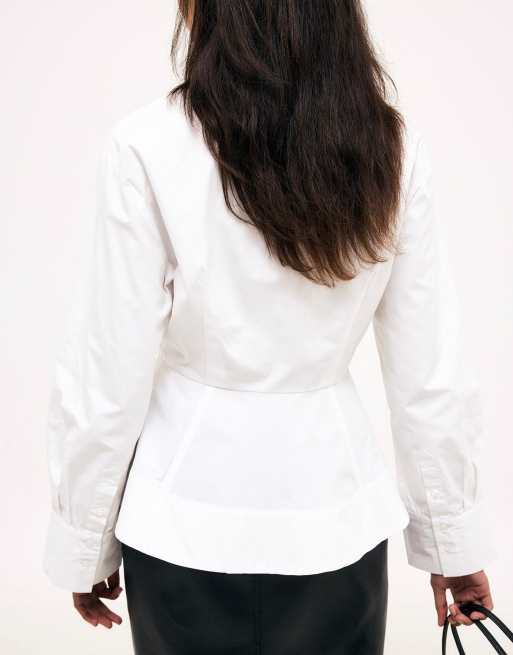 NA-KD chemise en coton à manches larges et basque blanche, 2 de 3