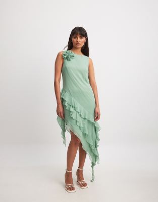 chiffon ruffle detail midi dress in green