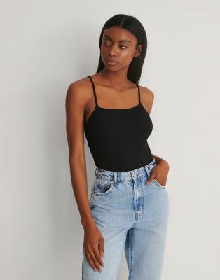 NA-KD NA-KD cross back detail body in black