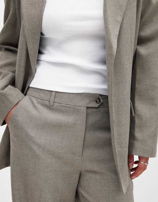 NA-KD – Elegante Anzughose in Greige mit mittelhohem Bund, 5 von 5