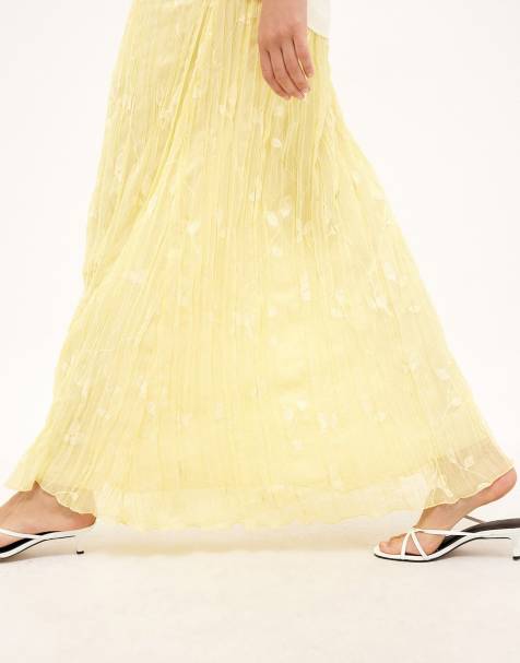 NA-KD Embroidered crinkle maxi skirt in light yellow - view 1