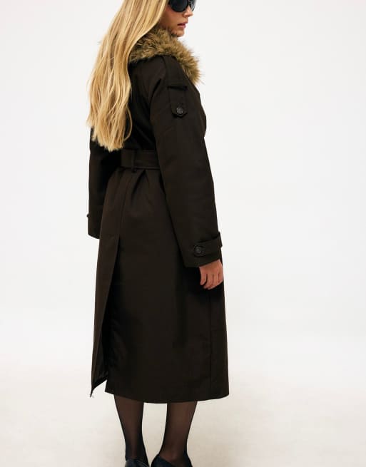 NA-KD Faux fur detail trenchcoat in dark brown, 2 of 5
