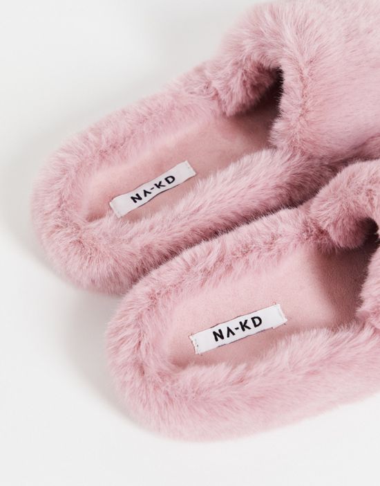 https://images.asos-media.com/products/na-kd-faux-fur-slippers-in-pink/201774203-4?$n_550w$&wid=550&fit=constrain