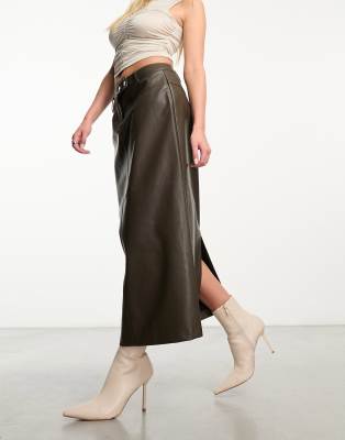 faux leather midi skirt in dark olive-Green