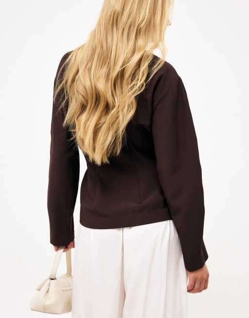 NA-KD Fitted button front blouse in brown, 2 of 3