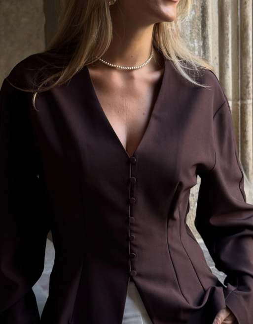 NA-KD Fitted button front blouse in brown, 5 of 5