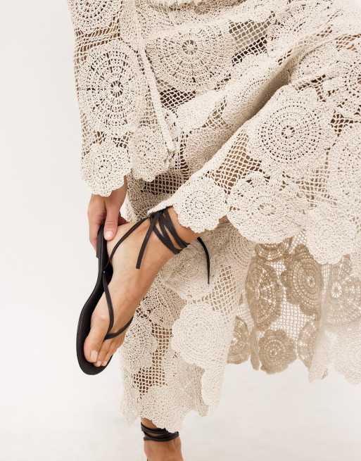 NA-KD – Flache Sandalen in Braun mit Riemen, 2 von 5