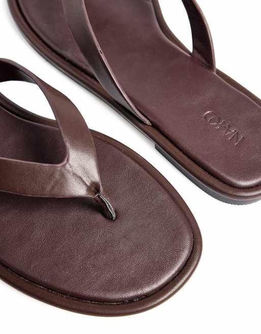 NA-KD Flat flip-flop sandals in brown | ASOS