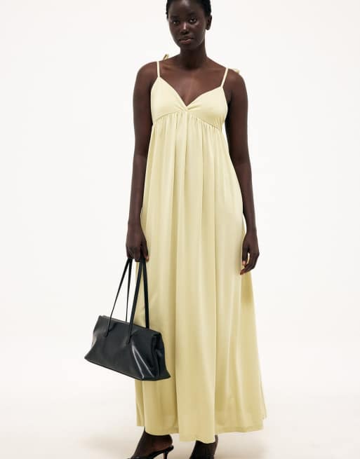 na kd green dress NA-KD Flowy tie shoulder maxi in LowStock:41421658652723