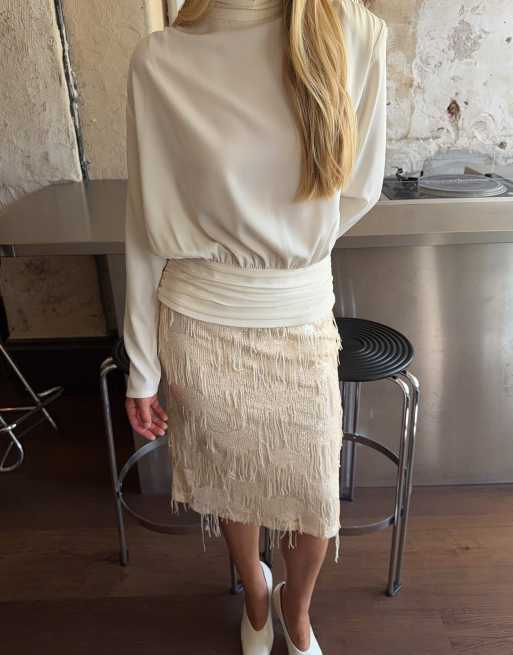 NA-KD Fringe sequin midi skirt in champagne, 3 of 5