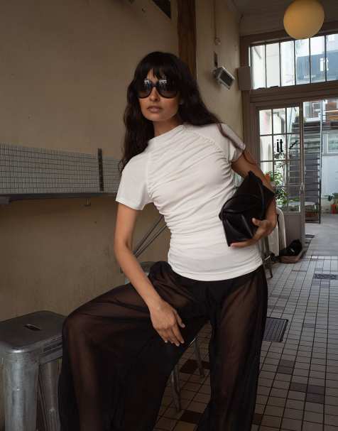 NA-KD High neck drape top in offwhite