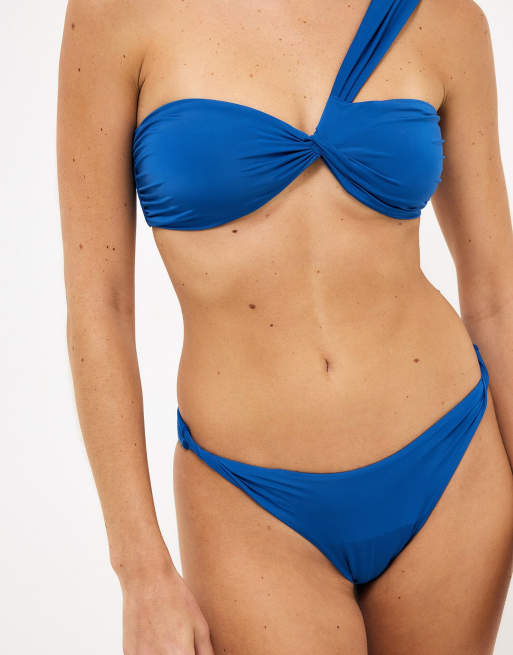 NA-KD – Twisted – Bikini mit BH und Hose mit hohem Beinausschnitt, 3 von 3