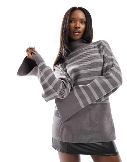 NA-KD – Hochgeschlossener Pullover in Grau gestreift