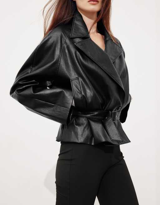 NA-KD Jacke aus Kunstleder mit Gürtel-Detail in Schwarz, 4 von 5