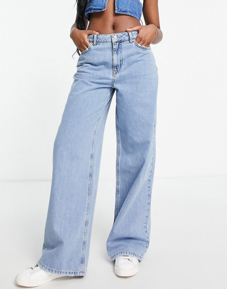 Jeans Blu donna NA-KD - Jeans a fondo ampio lavaggio blu chiaro