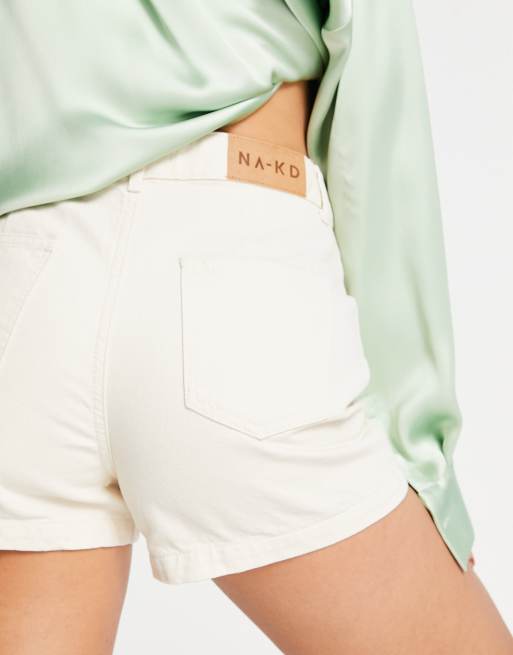 NA-KD – Jeans-Shorts aus Baumwolle in Ecru mit Ziernaht - BEIGE, 3 von 4