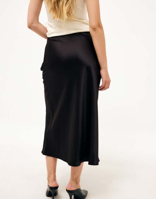 NA-KD jupe midi en satin noire, 2 de 3