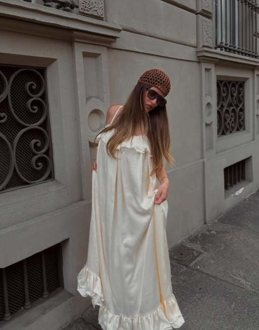nakd fashion maxi dress Embroidery Maxi Dress White