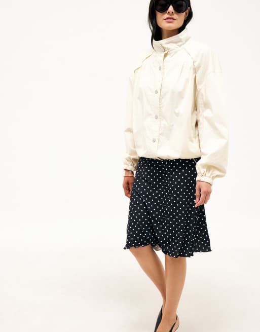NA-KD Knee length jersey skirt in white dots, 3 of 5