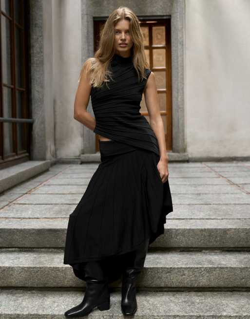 NA-KD Knitted asymmetric rib top in black, 4 of 5