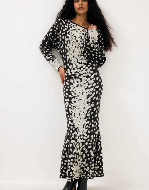 NA-KD Knitted jacquard batwing maxi dress in dot print