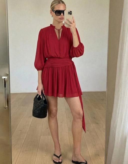 NA-KD kurzärmliges Minikleid mit Bindegürtel in Rot, 5 von 5