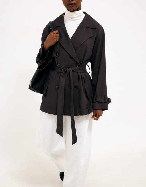 NA-KD kurzer Trenchcoat mit Gürtel in Braun, 4 von 4