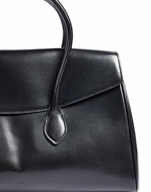 NA-KD – Leder-Tragetasche in Schwarz mit überlappendem Detail, 5 von 5