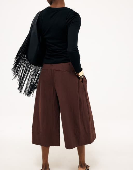 NA-KD Low waist oversized long shorts in dark brown, 2 of 5