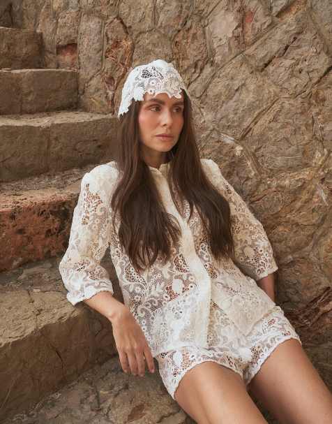 NA-KD Maria kragmann - lace detail top in white - view 1