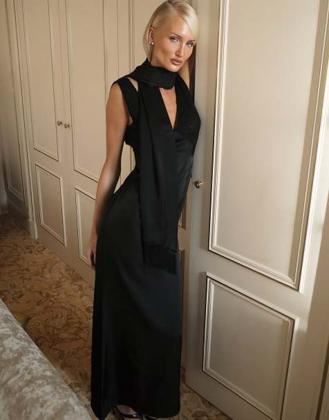 NA-KD Maxikleid mit Spitzendetail in Schwarz - view 1