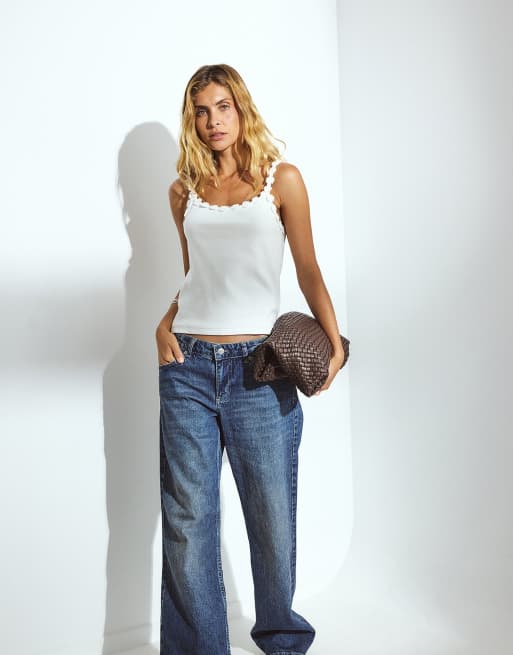 NA-KD Mid waist baggy jeans in mid blue, 2 of 5