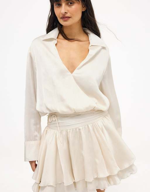 NA-KD – Mini-Hemdkleid mit geraffter Taille in Creme, 2 von 4