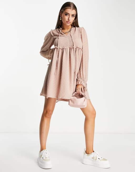NA-KD – Minikleid in Taupe mit Punktestruktur