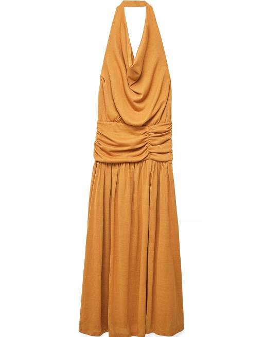 NA-KD – Neckholder-Maxikleid in dunklem Rostrot mit Schlitz, 5 von 5