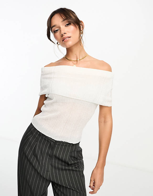 NA-KD - off shoulder knitted top in off white