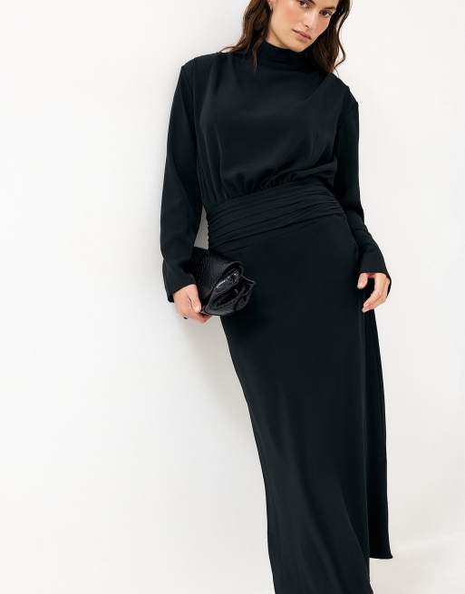 NA-KD Open back long sleeve maxi dress in black, 2 of 5
