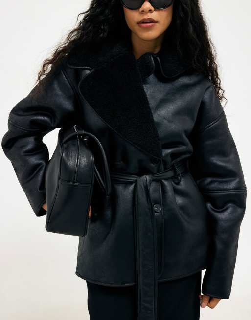 NA-KD Oversize-Bonded-Jacke mit Gürtel in Schwarz, 2 von 5