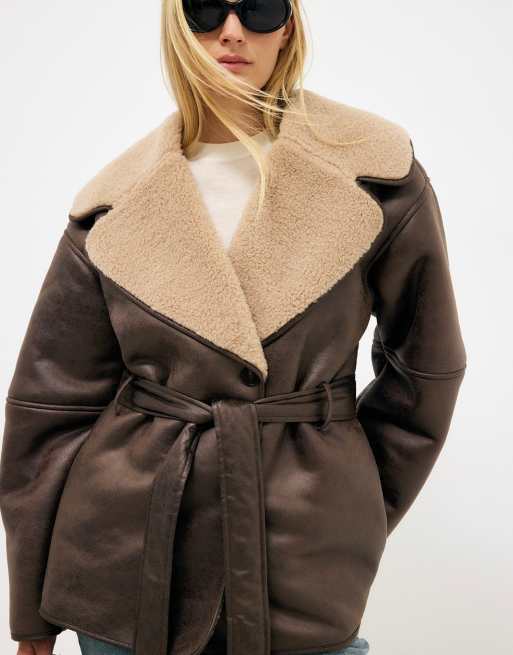 NA-KD Oversized belted bonded jacket in brown, 2 of 5
