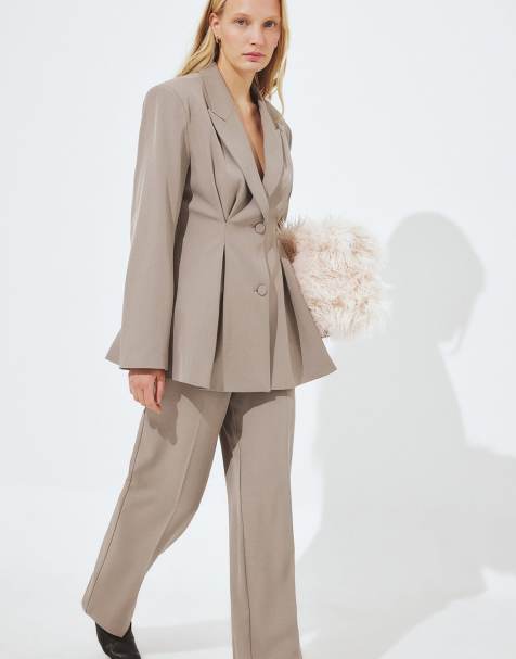 NA-KD Oversized blazer fitted waist in light taupe - view 1