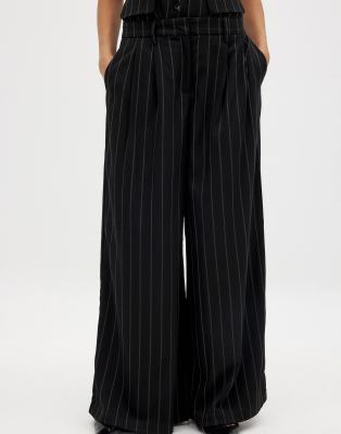 NA-KD - Pantalon ample taille haute à rayures - Noir et blanc-multicolore 38