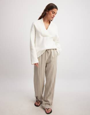 pants in beige stripe-Neutral