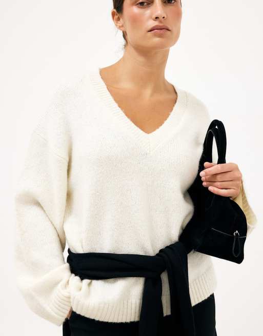 NA-KD Pull en maille col V en mélange de laine écru, 3 de 5