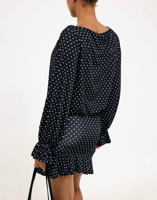 NA-KD robe courte en jersey à manches longues à pois blancs, 2 de 5