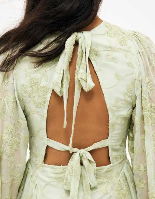 NA-KD robe courte en mousseline brodée à manches longues vert sauge, 2 de 5