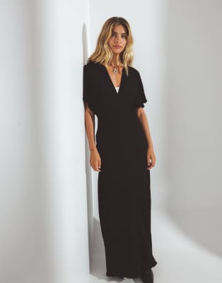 NA-KD - Robe longue effet froissé à manches courtes - Noir 40