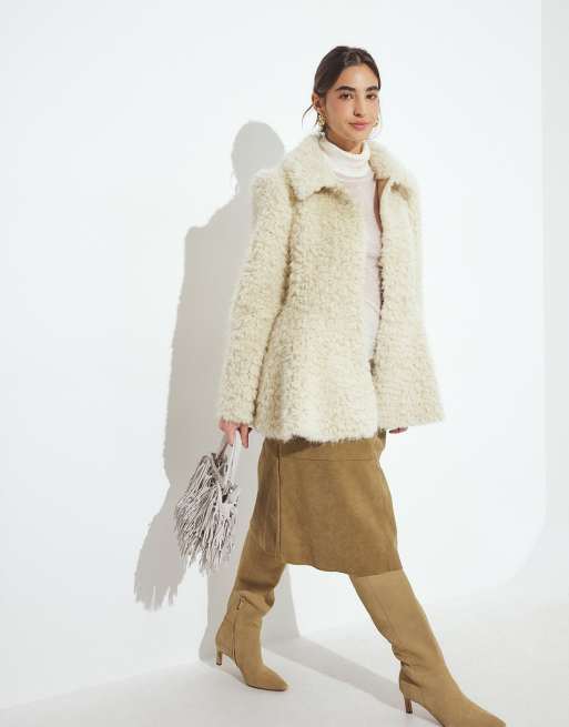 NA-KD Rounded sleeve faux fur jacket in beige, 5 of 5