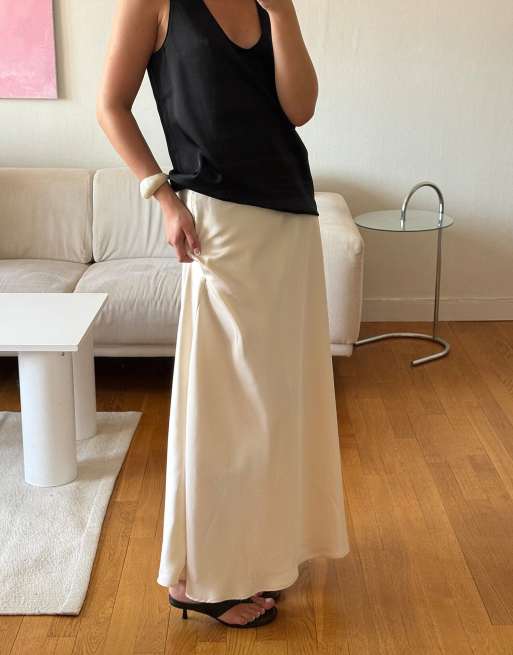NA-KD Satin-Maxirock in Champagner, 4 von 4