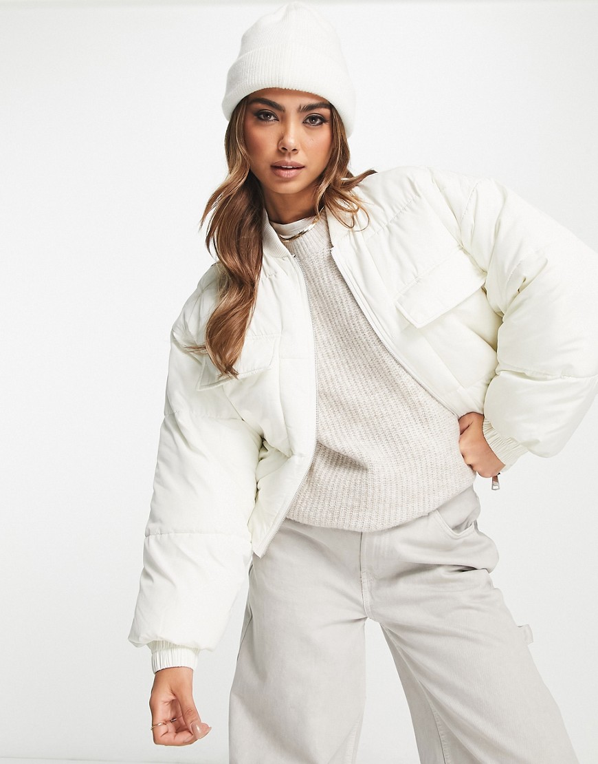 NA-KD short puffer jacket in off white-Blue